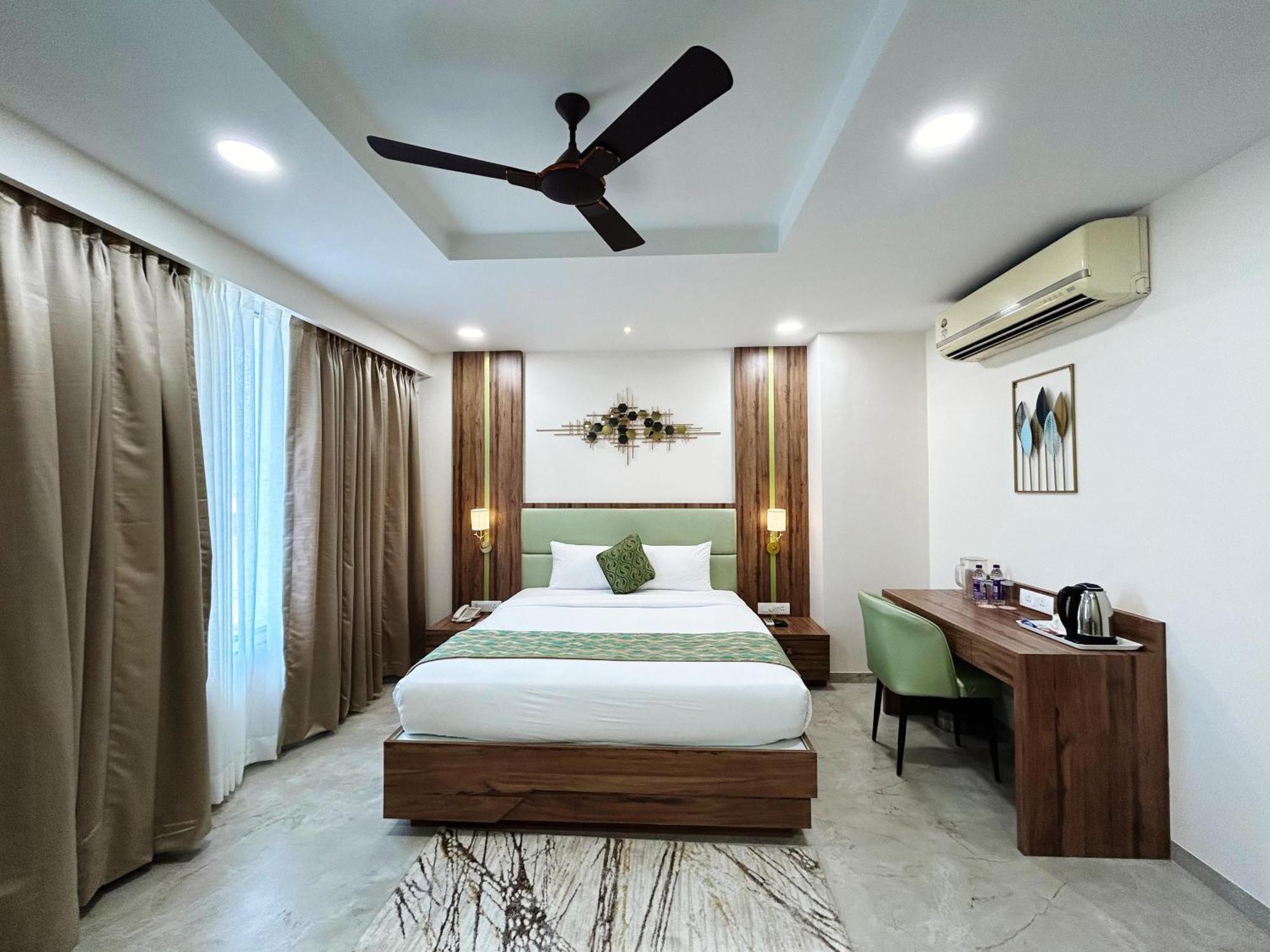 Hotel Grand Visava Lonavala Buitenkant foto