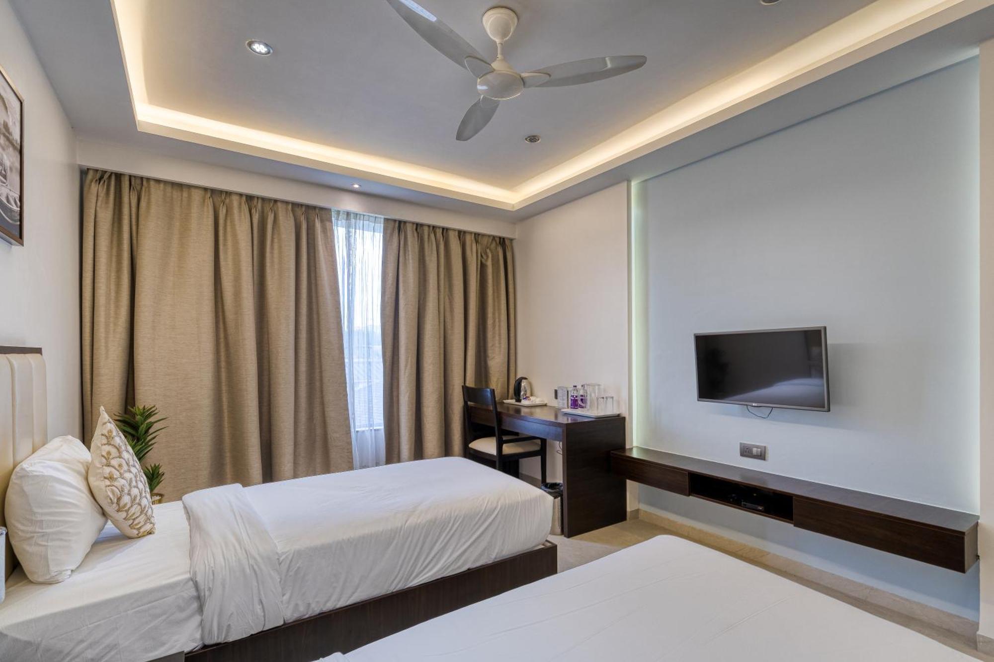 Hotel Grand Visava Lonavala Buitenkant foto