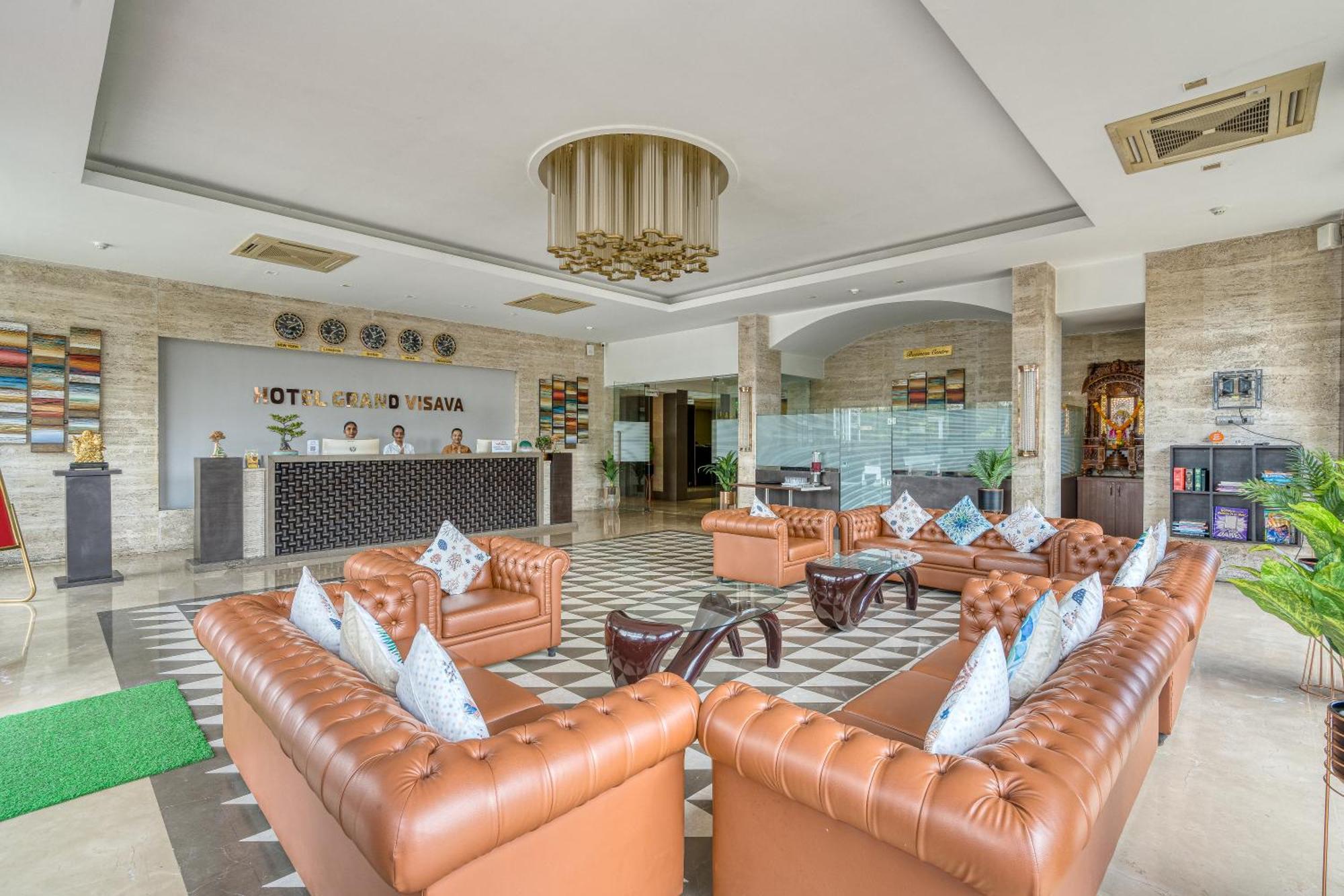 Hotel Grand Visava Lonavala Buitenkant foto