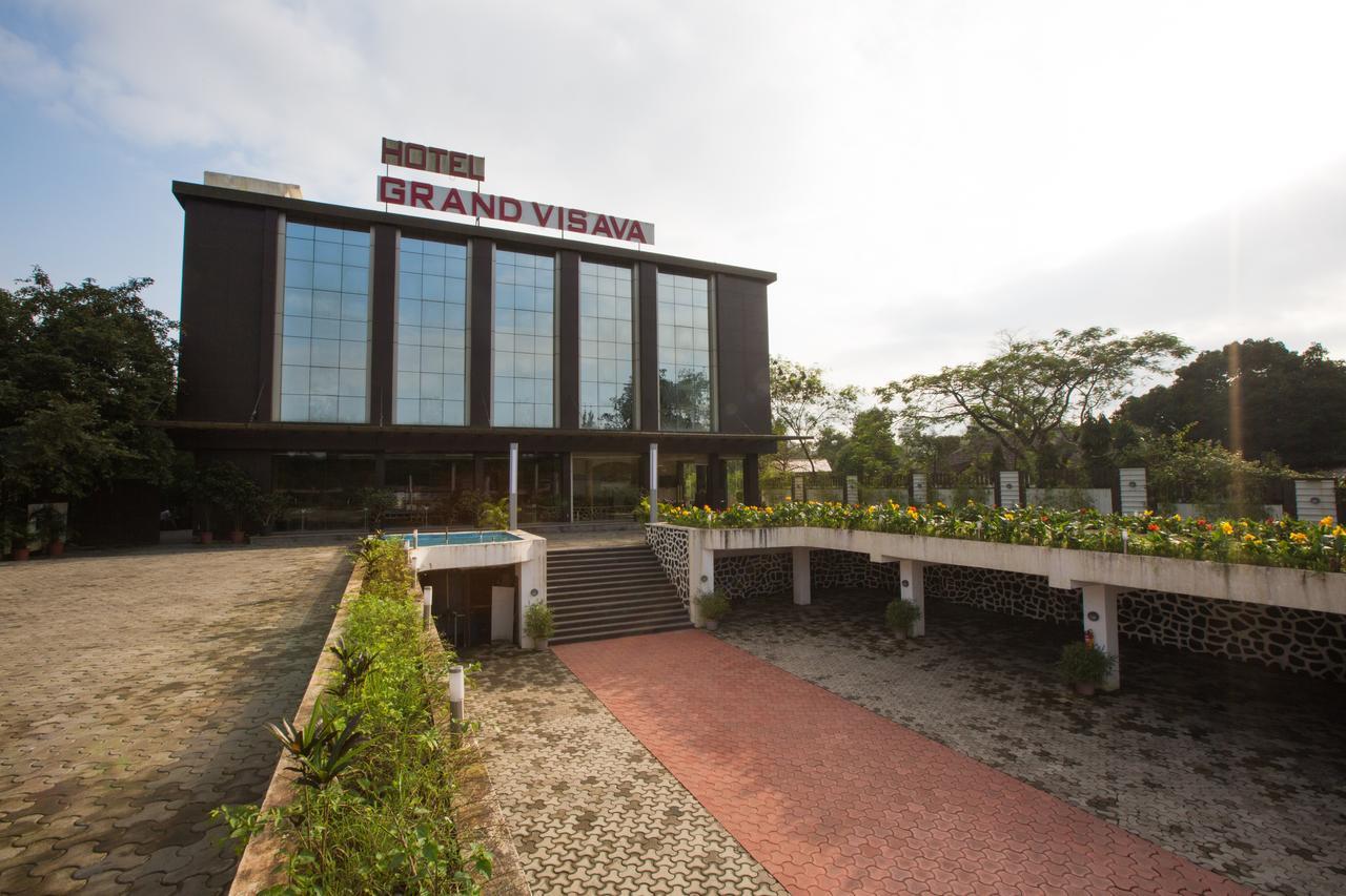 Hotel Grand Visava Lonavala Buitenkant foto