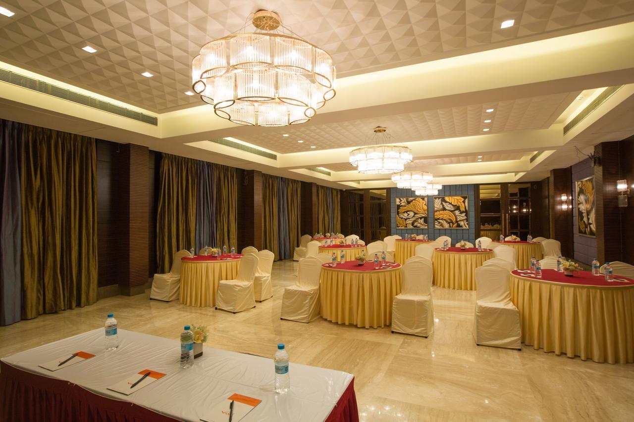 Hotel Grand Visava Lonavala Buitenkant foto